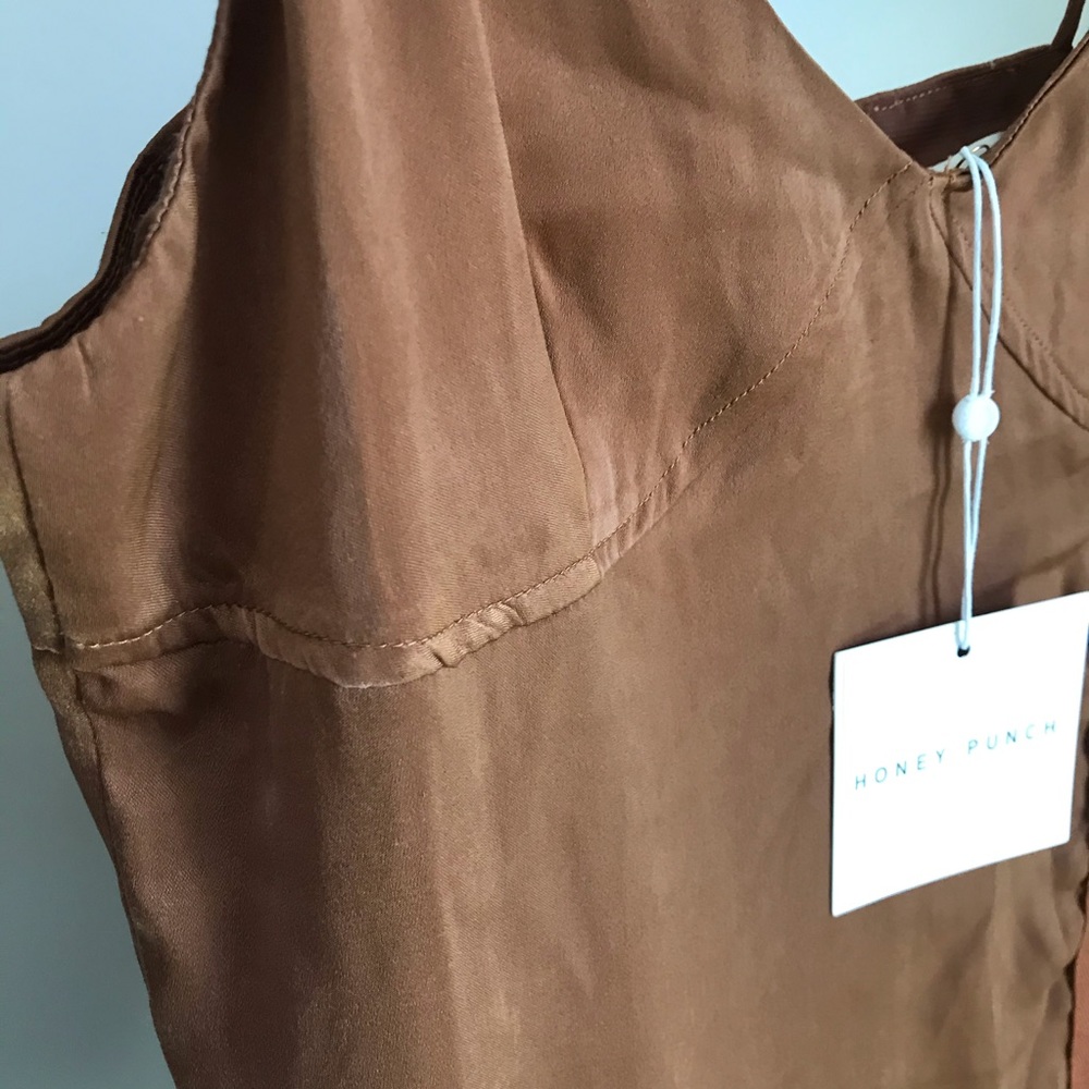 NEW! HONEY PUNCH BROWN MINI DRESS - Picture 3 of 5